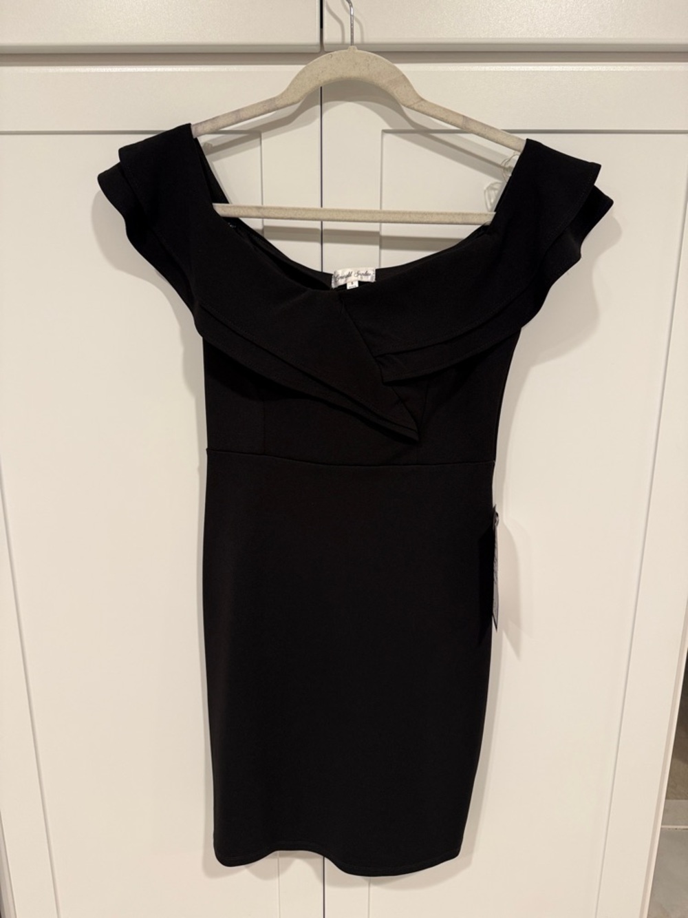 Emerald Sundae Black One-Shoulder Ruffle Sheath Dress